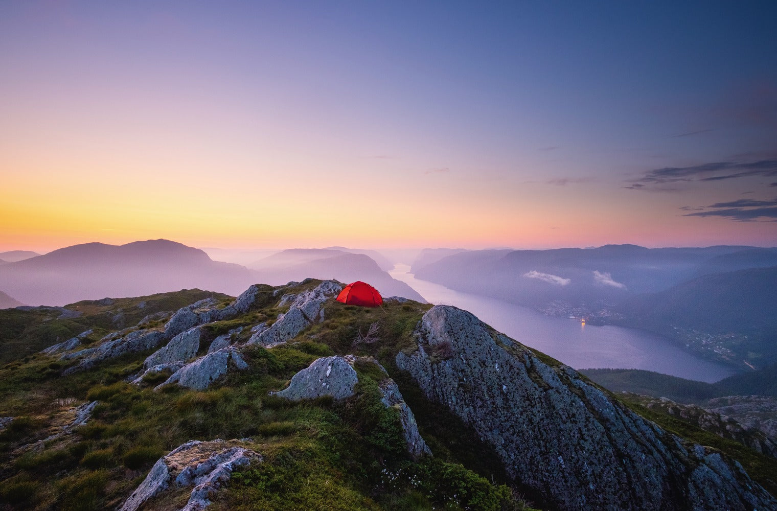 Hilleberg Soulo Black Label pitched on a mountain ridge at sunset